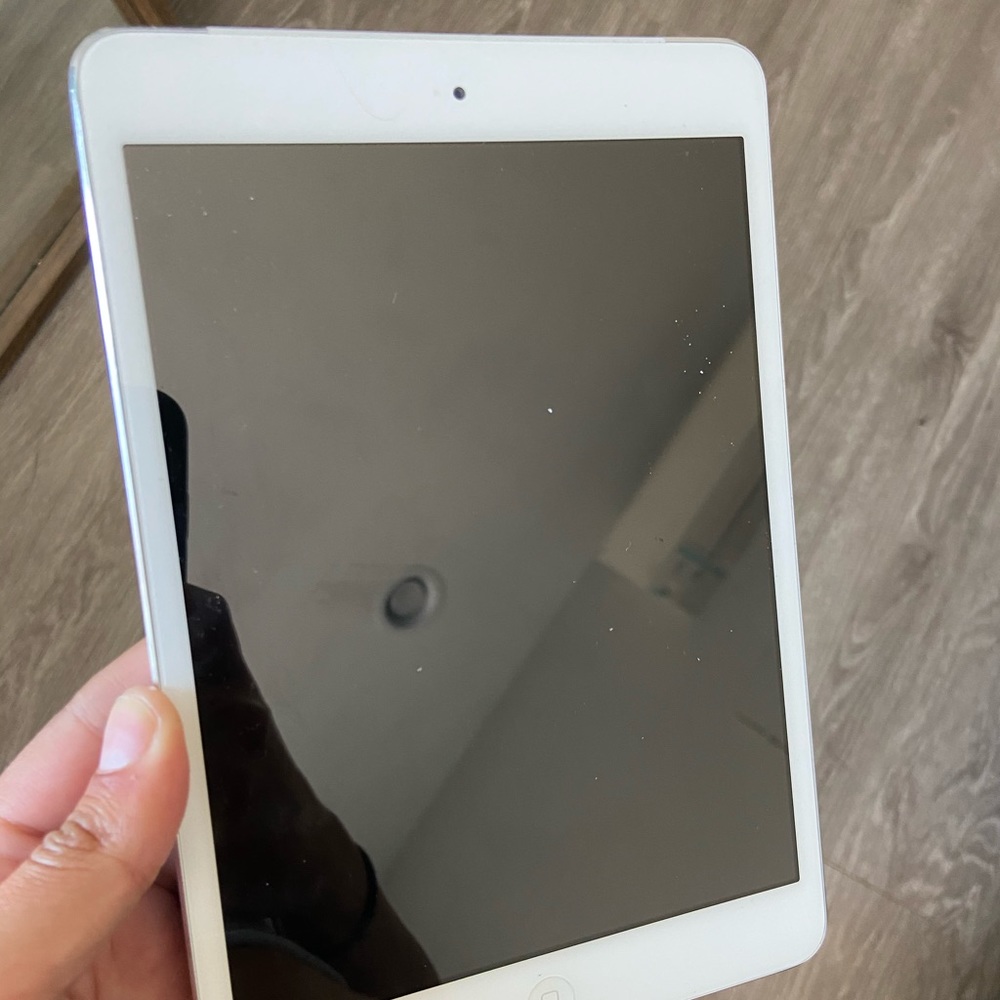 Apple iPad Mini 16GB WiFi + 4G, Verizon, White - Picture 2 of 9